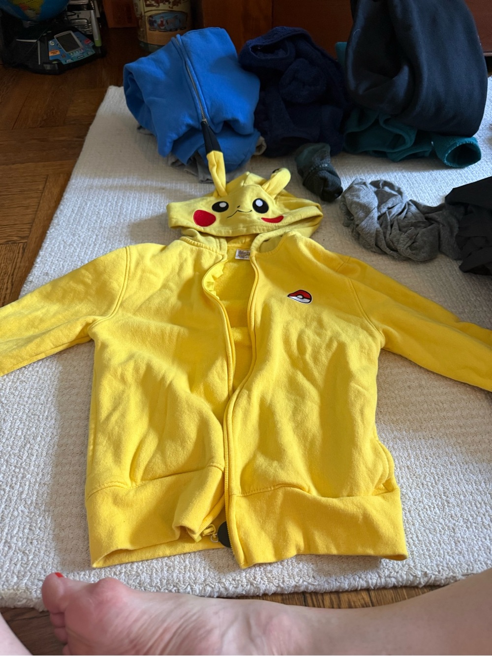 Pokemon Yellow Pikachu Kids Hoodie Sweatshirt with Red Cheeks